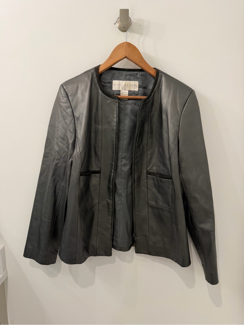 Vintage 80s/90s Women’s Metallic Silver Genuine Leather Jacket, Size M